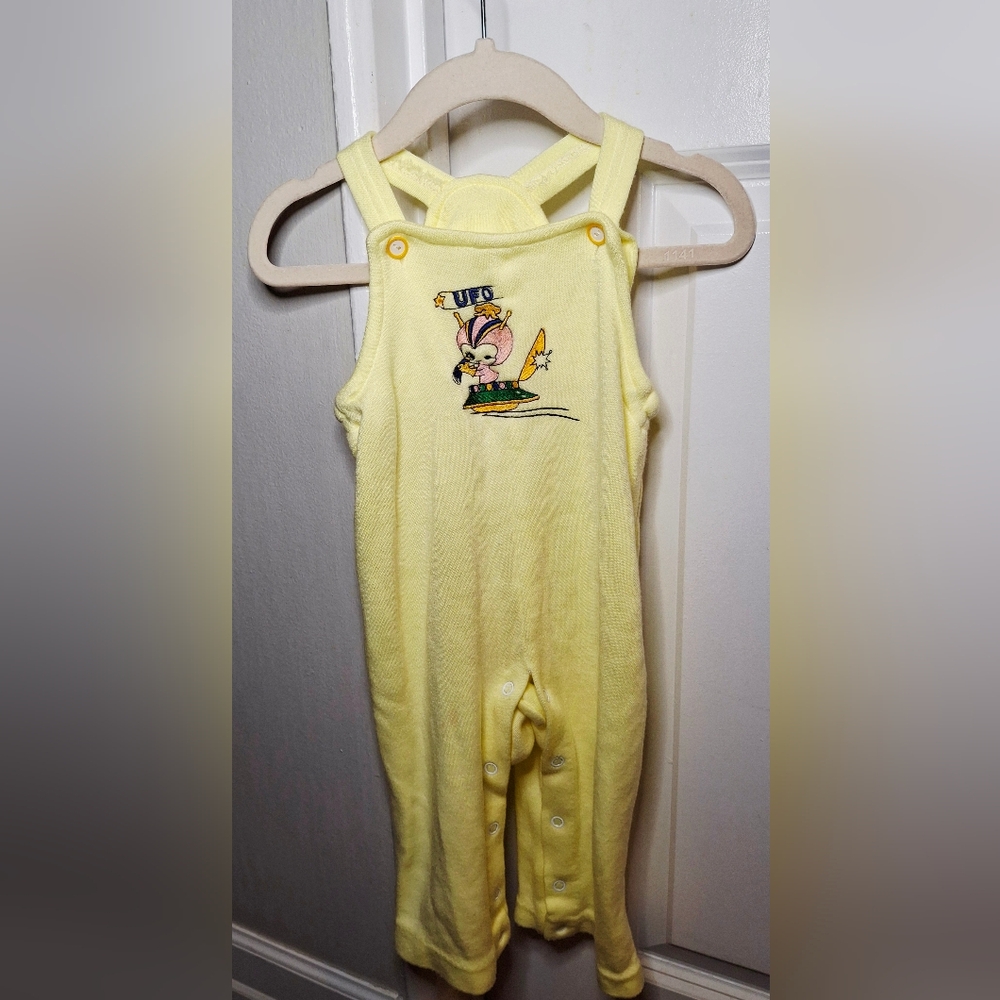 👽🛸Vintage 80s Whimsical UFO Baby Overalls (9-12 mo)